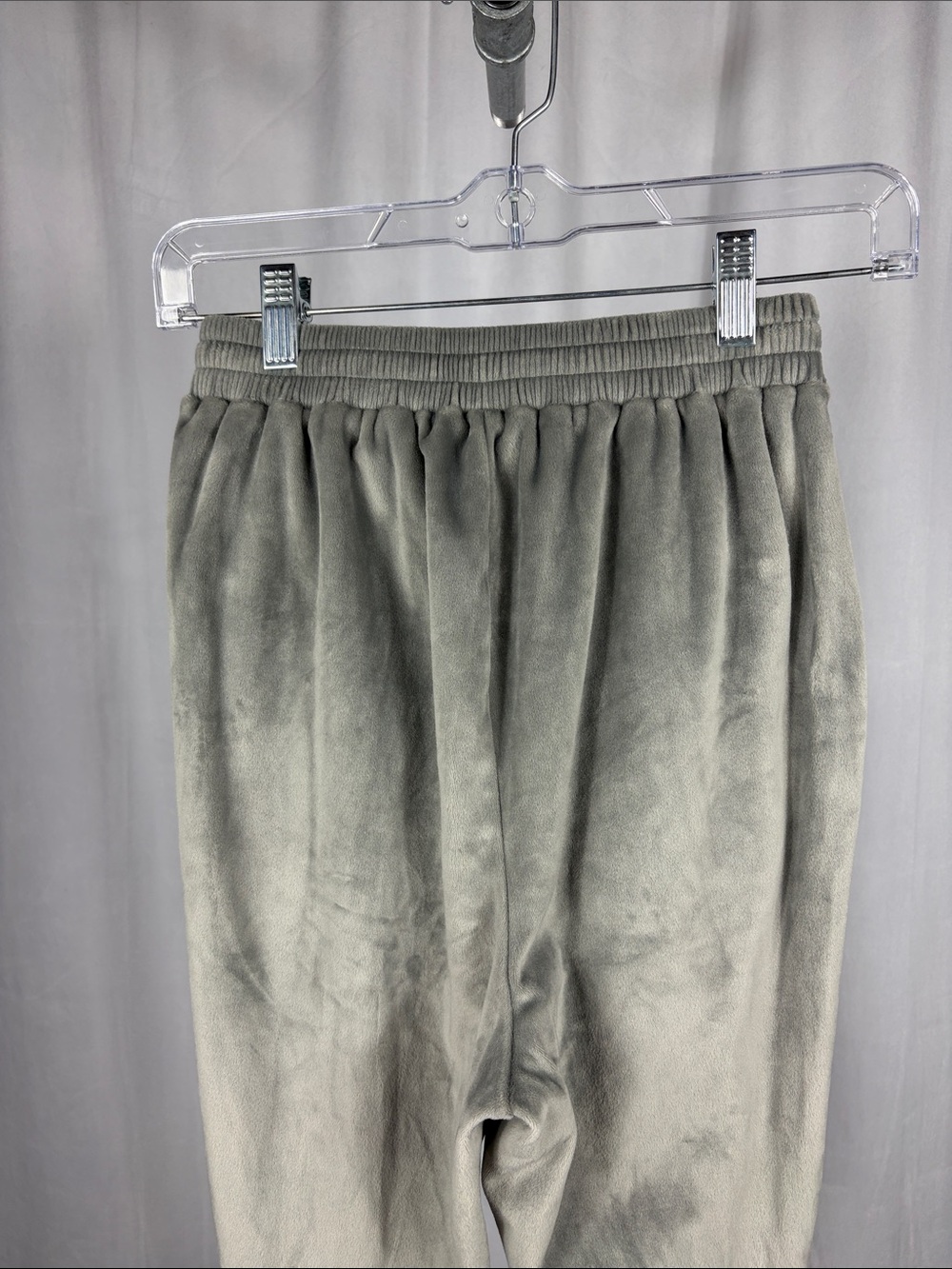 Limited Edition SKIMS Velour Tracksuit Hoodie with Jogger Sweats in Smoke.‎ - Picture 13 of 16